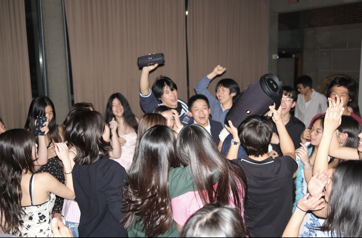 Students moshing in ACSAxTang mixer
